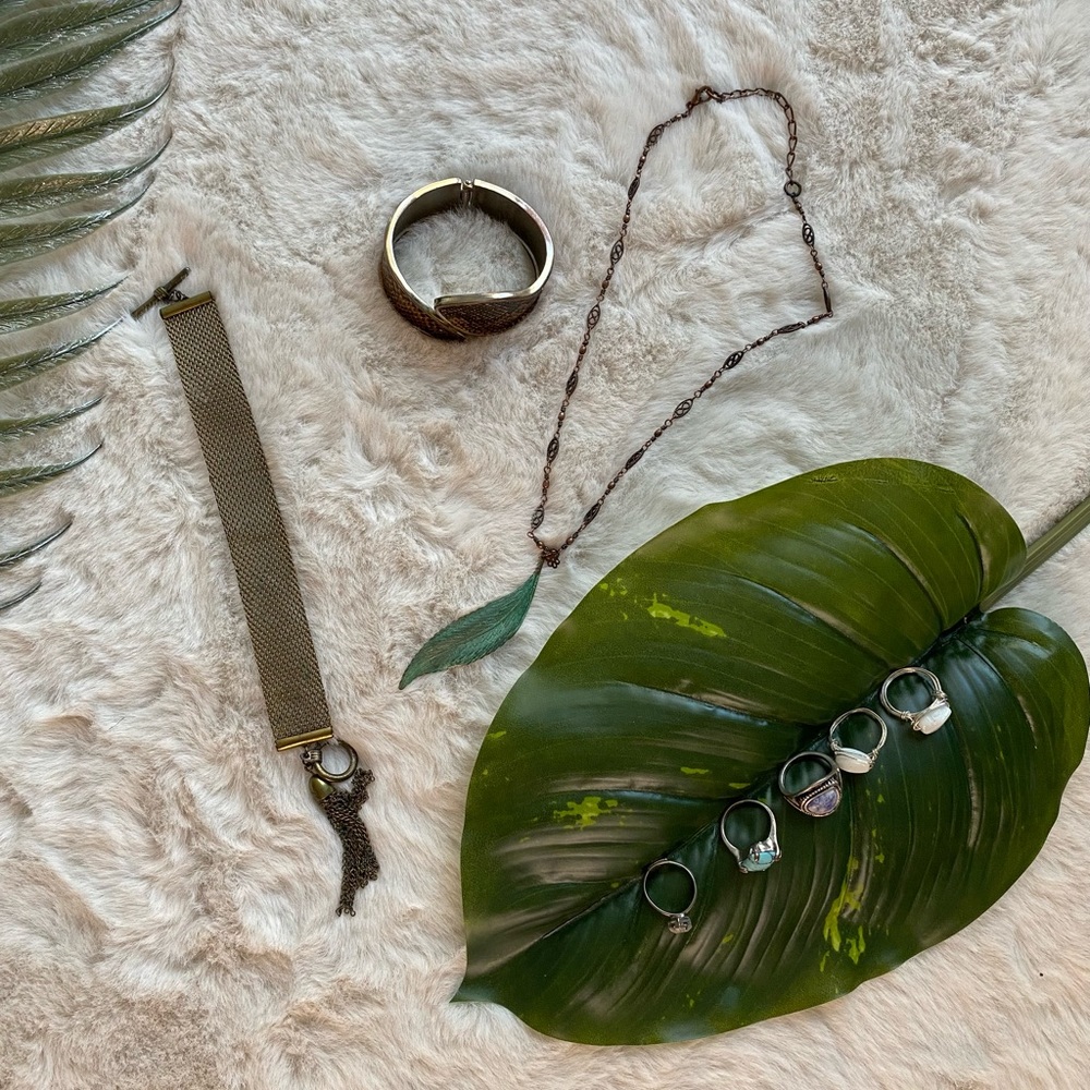 JEWELRY BUNDLE